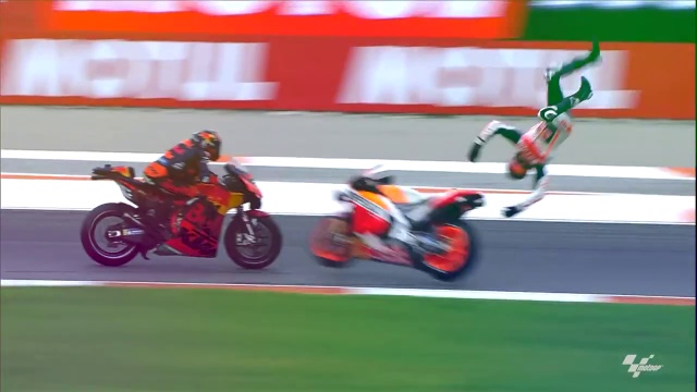 Chaos at Turn 6 in MotoE