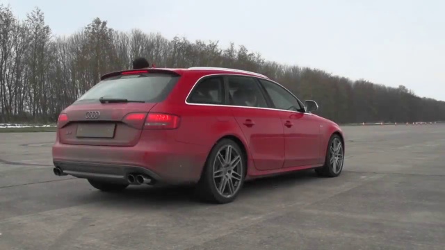  RS four launch control is subtle, gear shift from jewel clutch