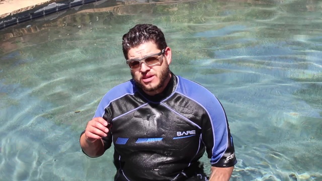 Structural dive to check for cracks - residential pool