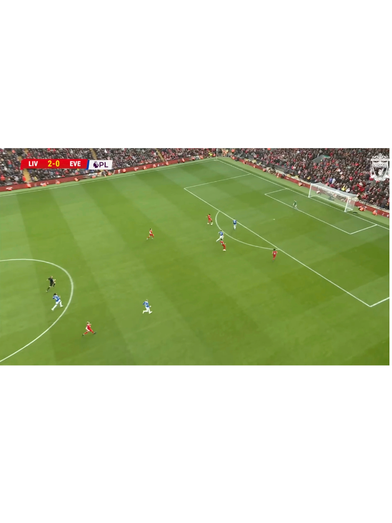 Darwin unselfishly tees it up for Salah