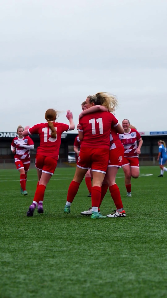 After suffering an injury early in the match, Becky Simmons bounced back to score for the Sports ⚽️🫡