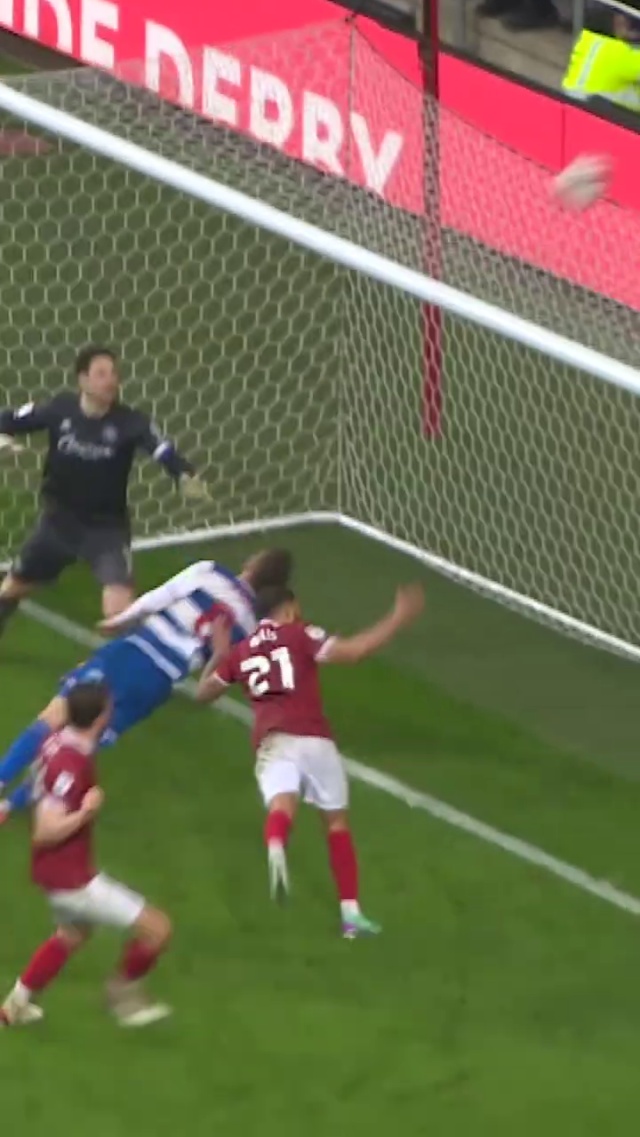 Last-minute goal-line clearances 😰