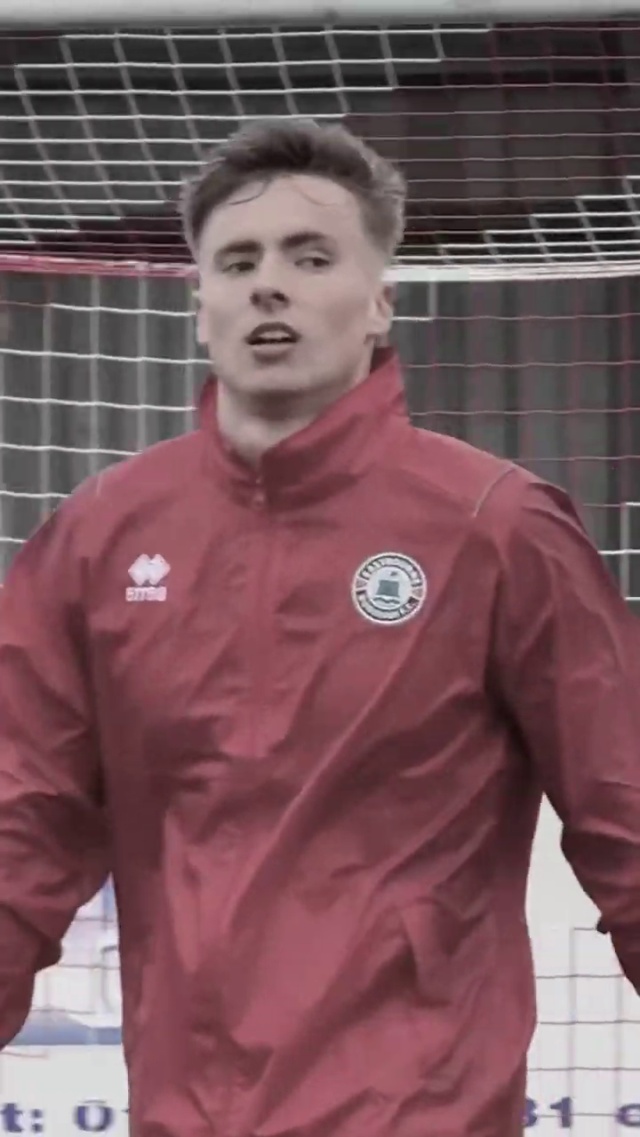 Bros thinking about another clean sheet…