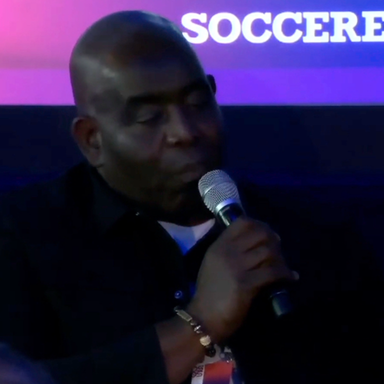 What is better for the ratings: good or bad performance?