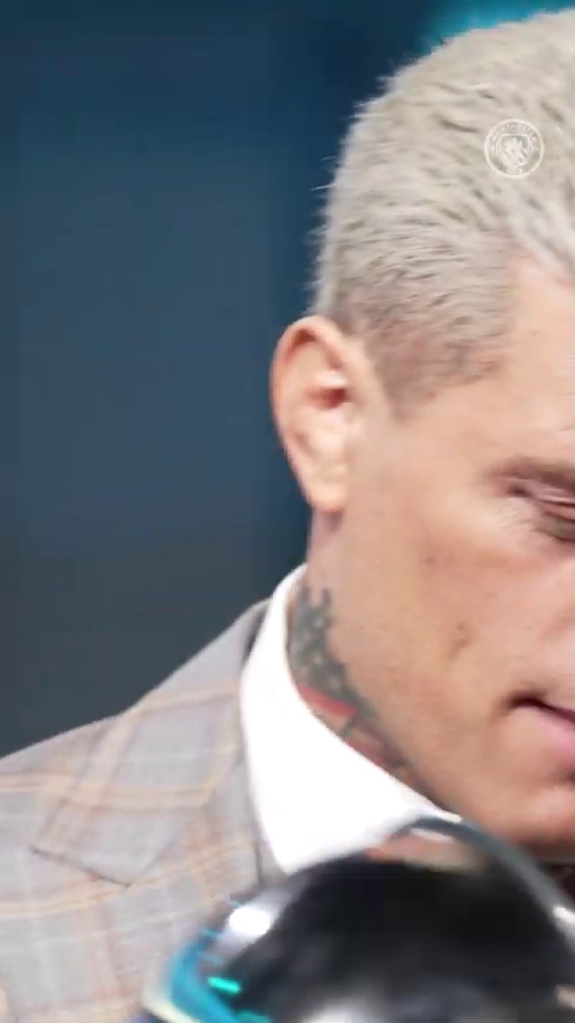 Cody Rhodes tries Black Pudding and Vimto!  #mancity #football #wwe