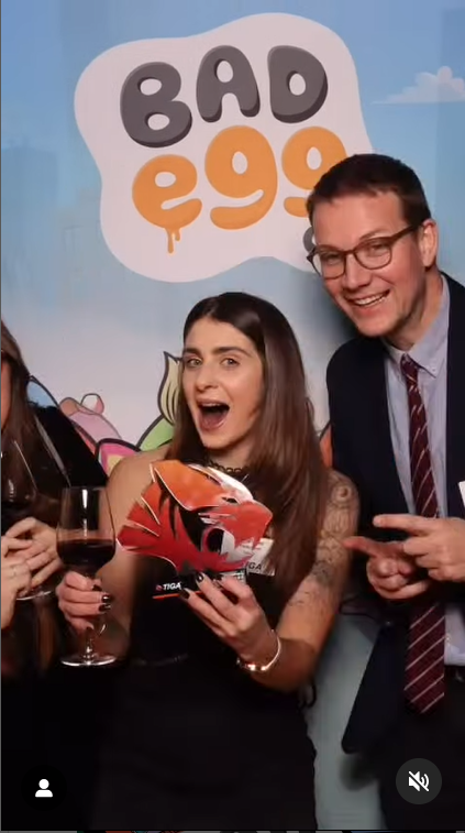 So many CRACKING poses! 📸🥚