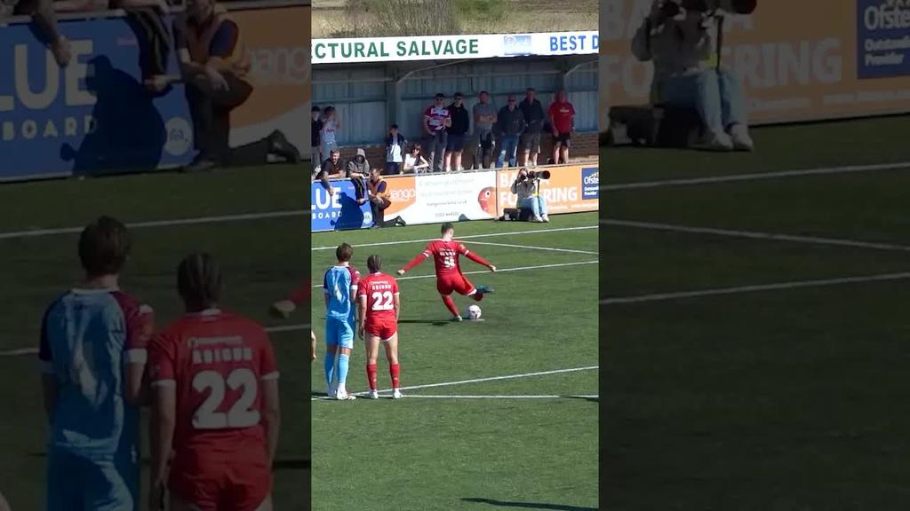 When football meets darts 🤣