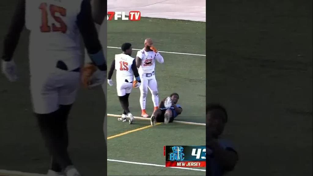 Codrington Hits Trey Robinson Diving On Third And Goal - Untouched, Just Slides Right In For Six!