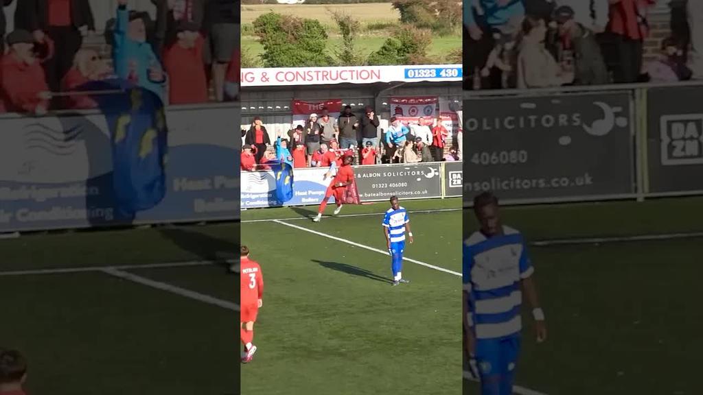 Doesn’t need his feet apparently 🤷‍♂️