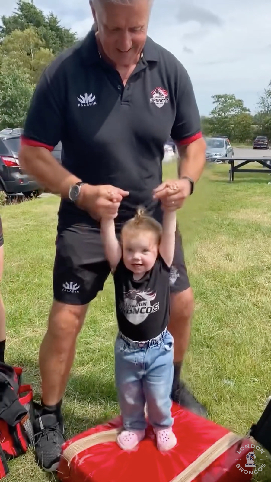 Big nines weekend for the Broncos ❤️🖤@womensrugbyleague #wearelondon #backthebroncos #womensrugby