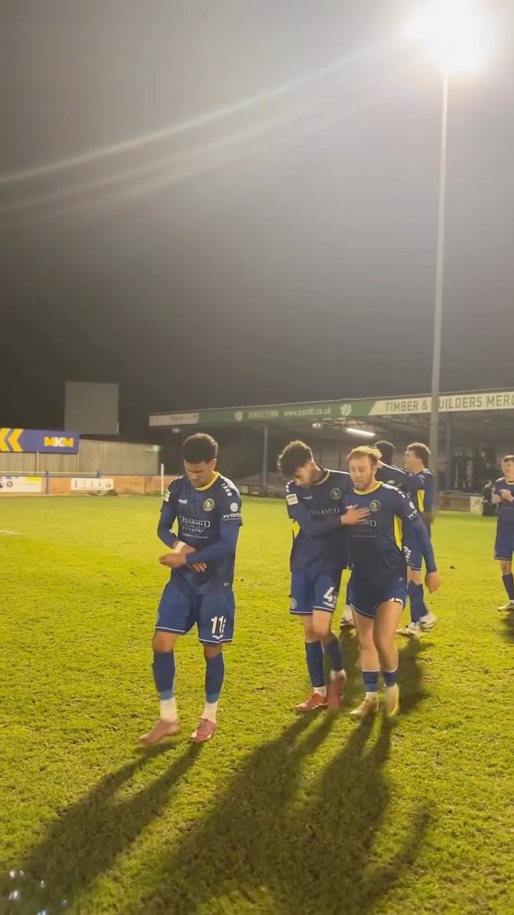 WONDERFUL NIGHT UNDER THE LIGHTS 👊