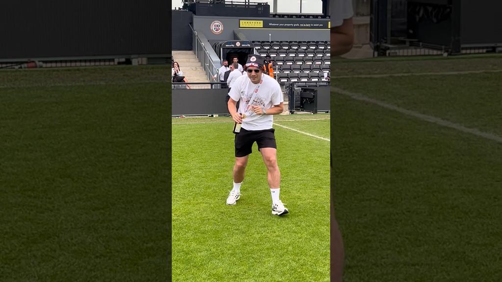 Our number 9️⃣ showing us how it's done 🕺