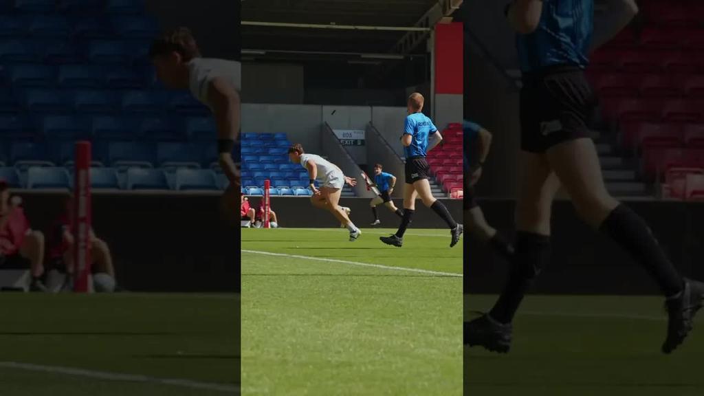 Dean Hawkins sneaks in a grubber for Luke Smith to finish 😱