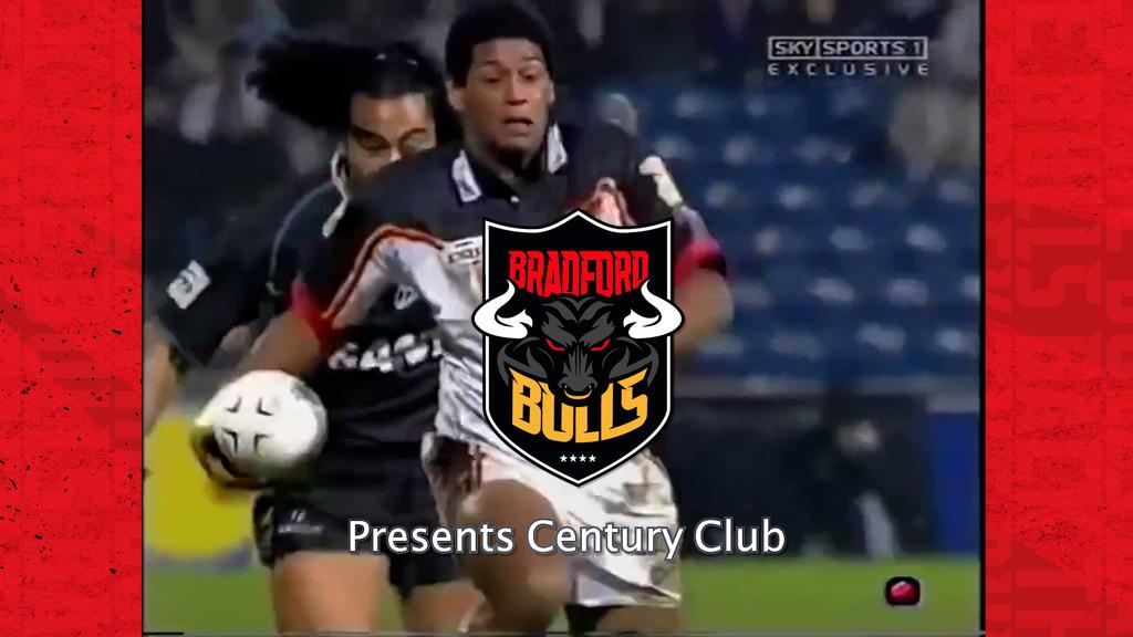 Leon Pryce Solo Try - Penrith vs Bradford (2004)