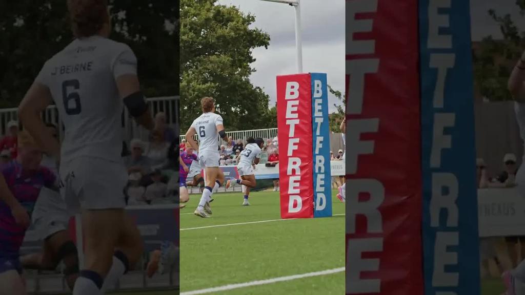 Gairo Voro skips over the line