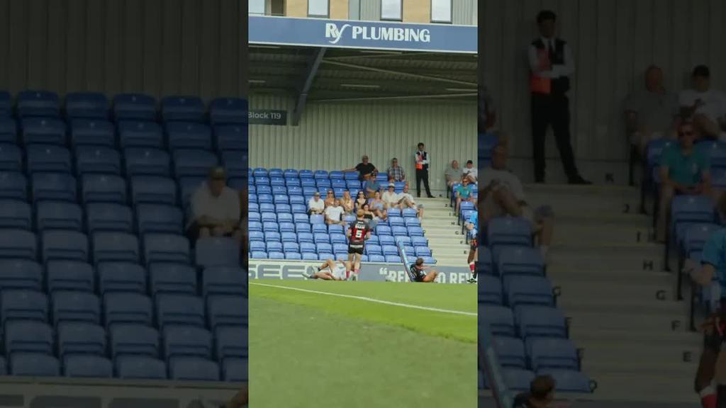 Teddy somersaults over the line 😅