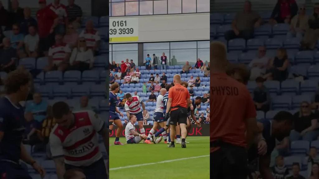 Wally scores, and it turns into pandemonium 🫨