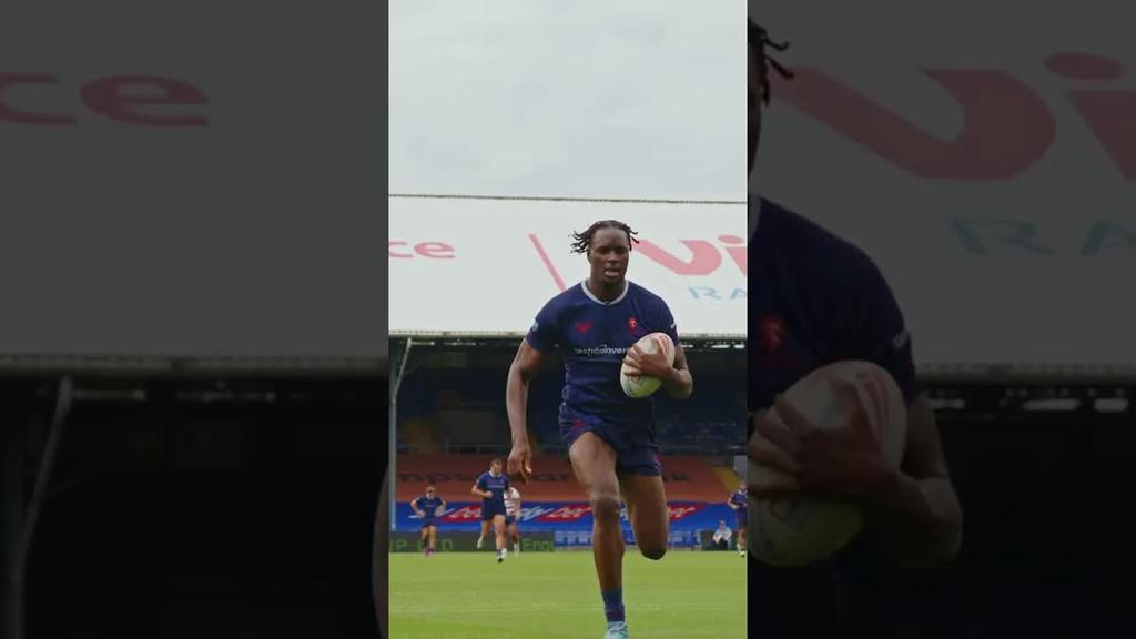 Neil with the runaway try! 😱