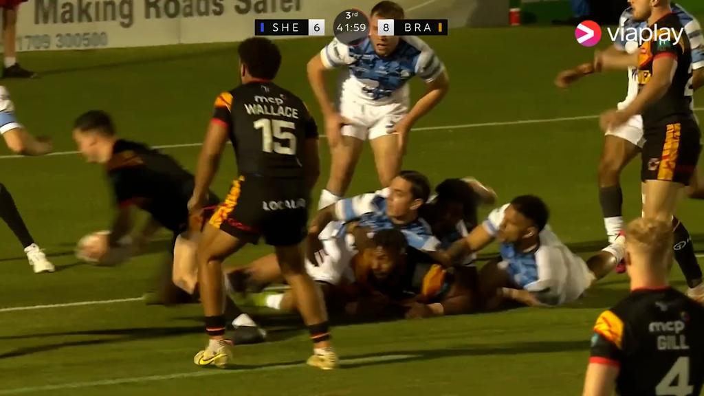 A mighty lunge/Sheffield vs Bradford 2023